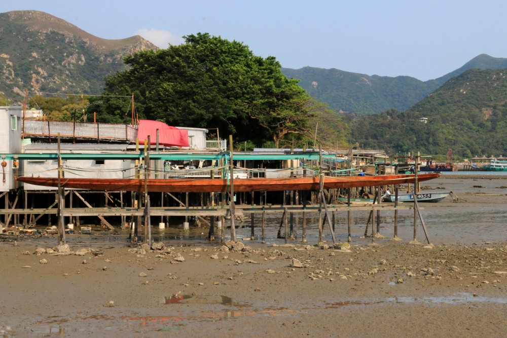 Tai O stilt houses - boat